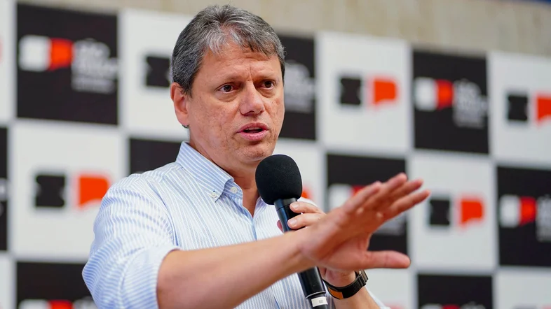 Tarcísio de Freitas cobra rigor em investigação do Banco Master e diz que apuração deve ir “até as últimas consequências”