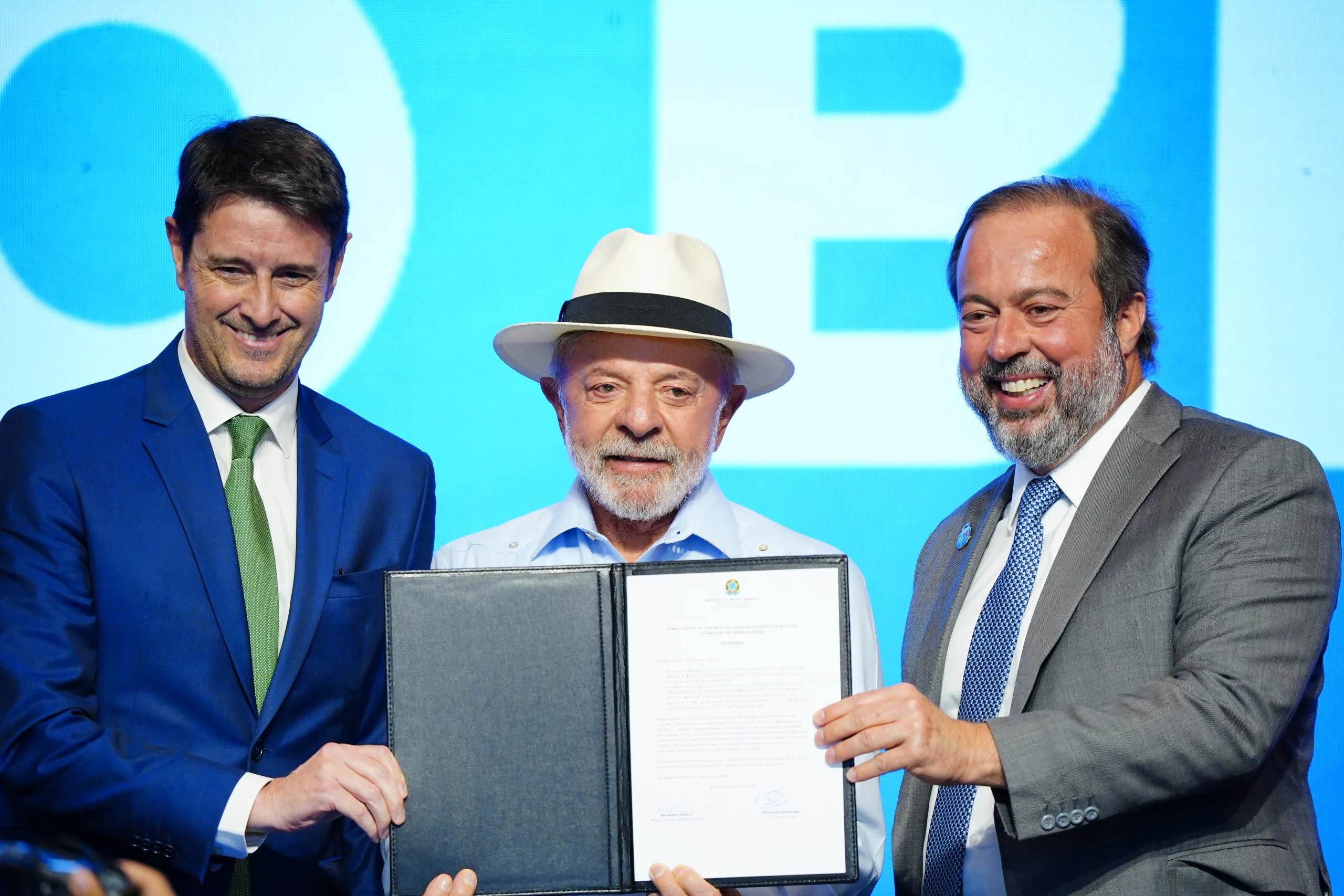 O governo federal oficializou a renovação antecipada do contrato de concessão da EDP Brasil para distribuição de energia elétrica em 28 municípios paulistas até o ano de 2058