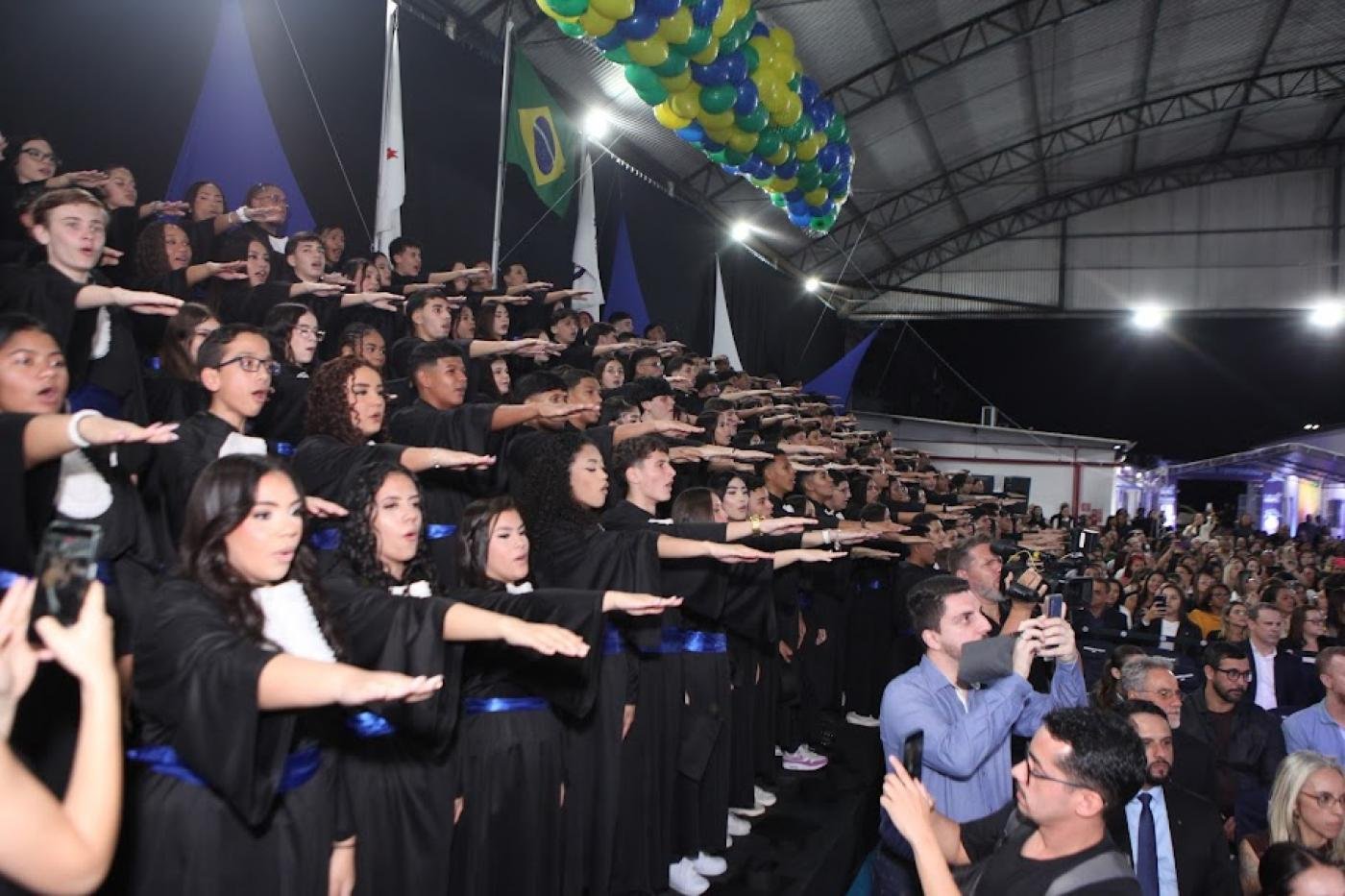 Mais 370 jovens aprendizes estão prontos para o mundo profissional em Santos